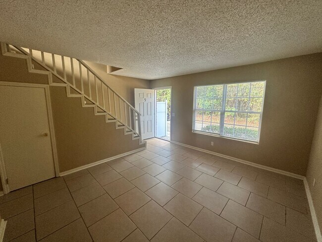 Building Photo - 1305 Breckenridge Dr