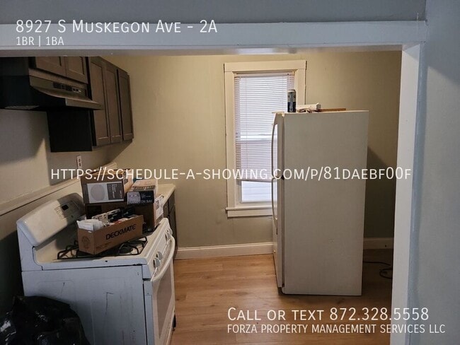 Building Photo - 8927 S Muskegon Ave