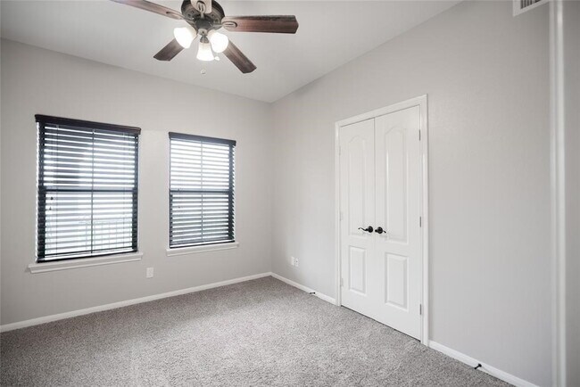 Foto del edificio - 13165 Snow Ln