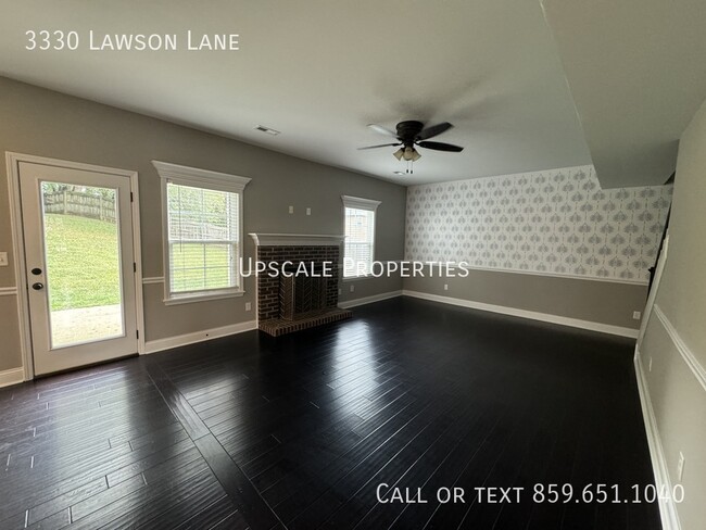 Foto del edificio - 3330 Lawson Ln