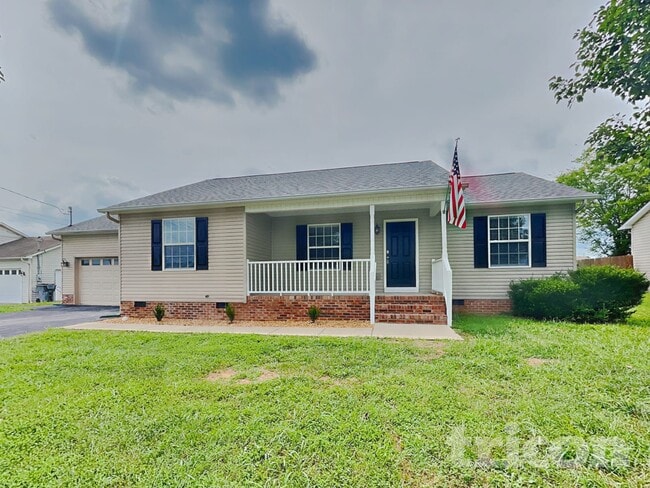 Building Photo - 1621 Robert Rd