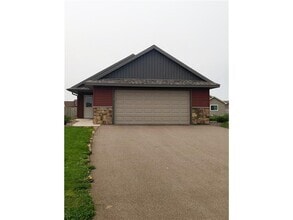 Building Photo - 1775 Aspen Ct