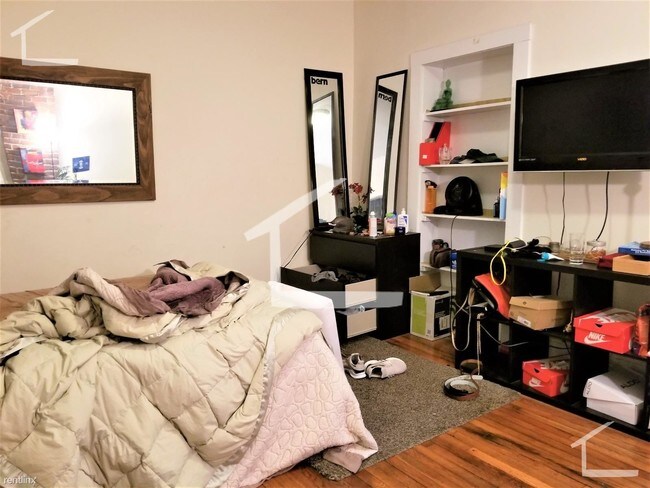 Building Photo - 5 br, 2 bath  - 214 Hemenway St Apt 1A