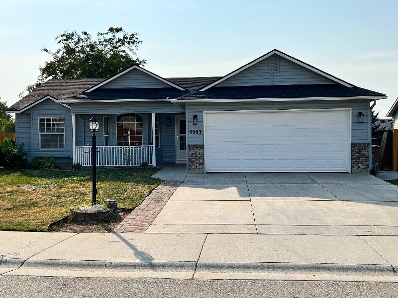 1117 Feltham Peak Dr, Emmett, ID 83617 House Rental in Emmett, ID