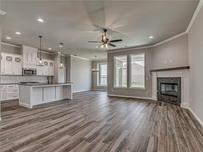 Building Photo - 14209 Kamber Dr
