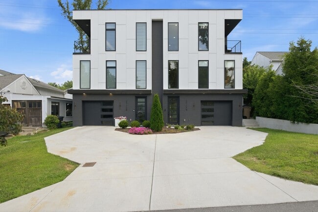 Building Photo - 2712 Sharondale Ct
