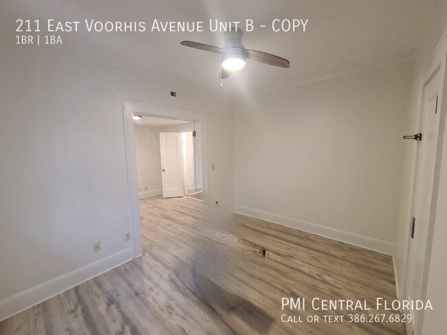 Foto del edificio - 211 E Voorhis Ave