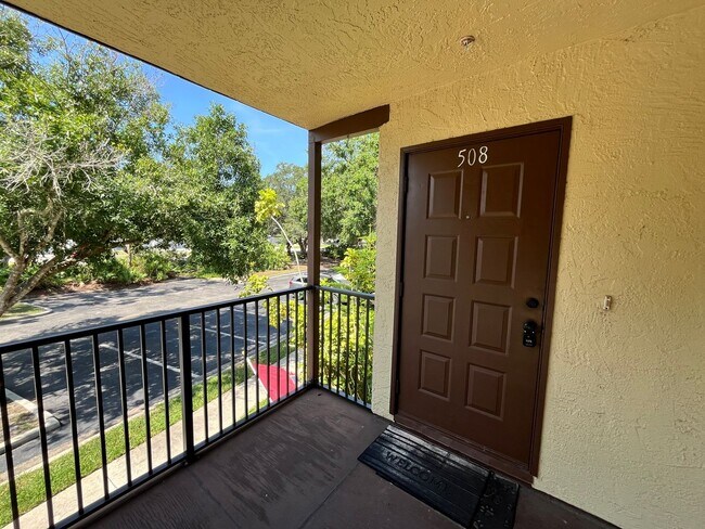 Foto del edificio - 7814 Shadowood Dr