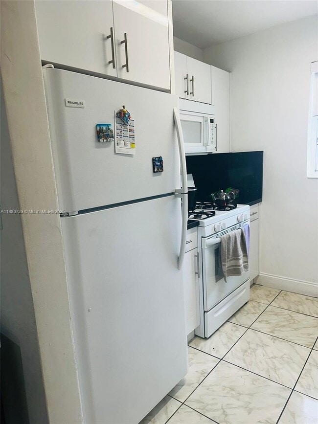 Foto del edificio - 3800 SW 102nd Ave