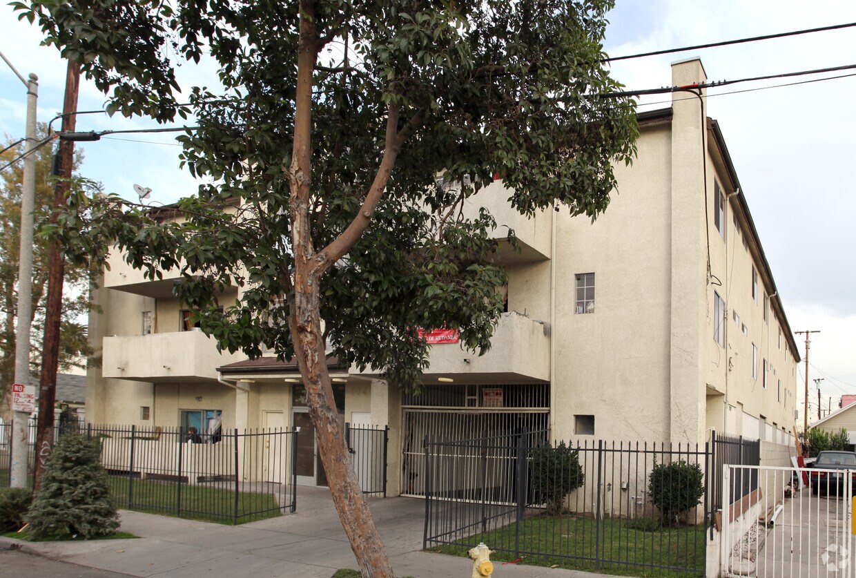 Building Photo - 1040 Hoffman Ave