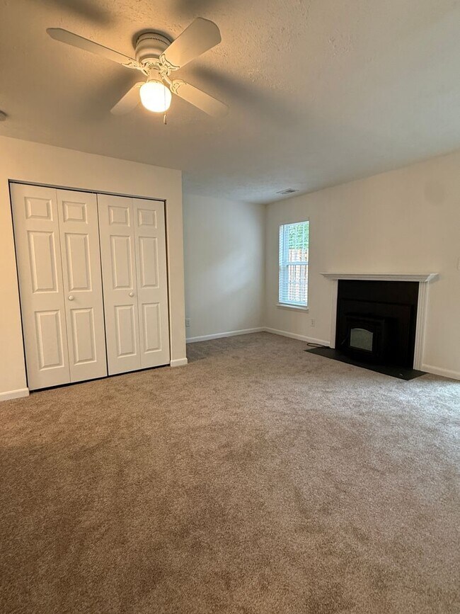 Building Photo - 1347 Rigbie Hall Ct