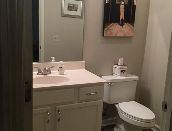 Foto del edificio - 2241 Whitney Ct