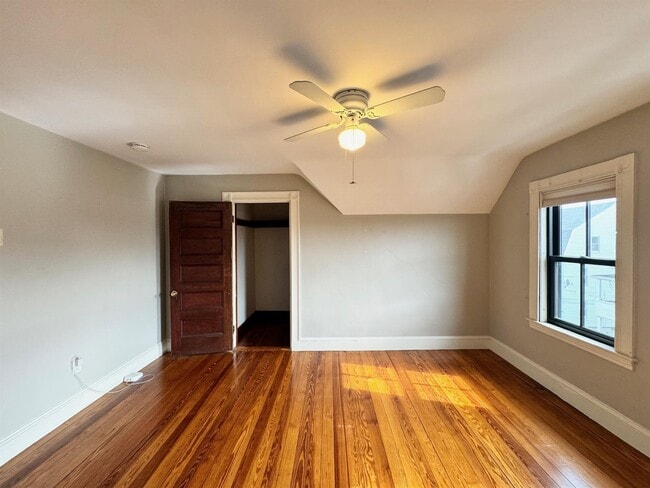 Building Photo - 8 Charnwood Rd