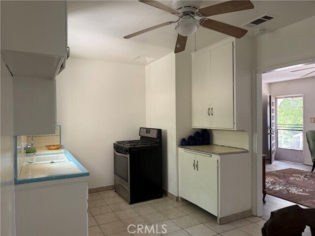 Foto del edificio - 10324 Hillhaven Ave