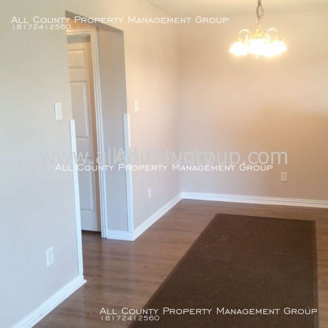 Building Photo - 1009 Turkey Creek Ct