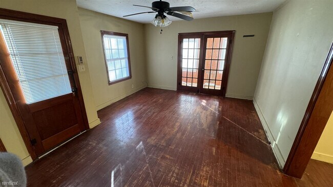 Building Photo - 2 br, 1 bath House - 513 2nd Avenue
