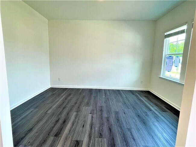 Foto del edificio - 270 Rivulet Dr