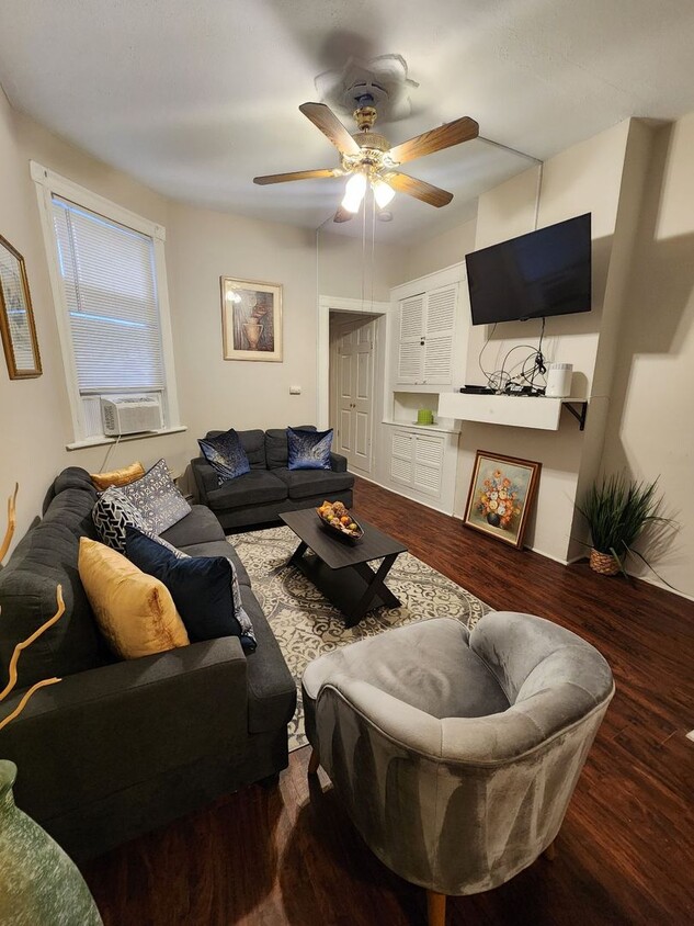 Primary Photo - 2 Bedroom Condo Apartment in Jersey City NJ