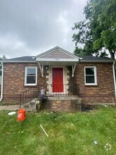 Building Photo - 906 Elder Ln