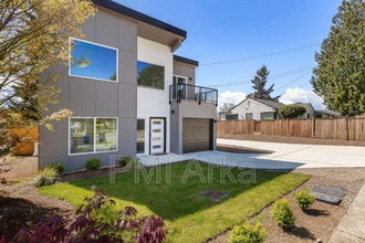 Building Photo - 1415 SW 148th St
