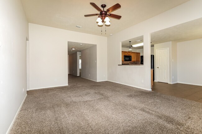 Foto del edificio - 25418 Barmby Dr