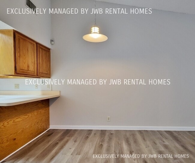 10437 Big Tree Cir E, Jacksonville, FL 32257 Townhome Rentals in Jacksonville FL