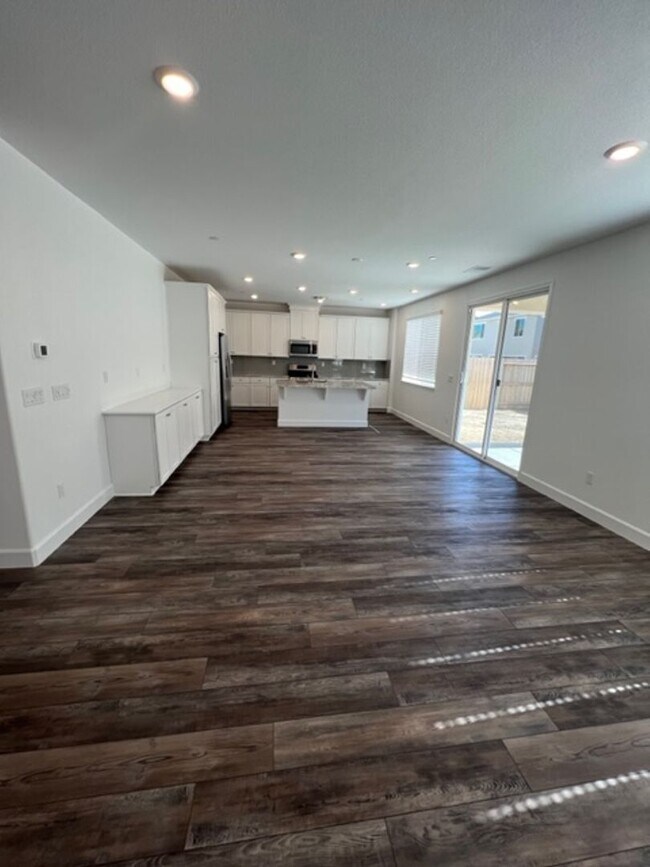 Building Photo - Newer Solar Home Walking Distance to Campus Oaks Shopping Center
