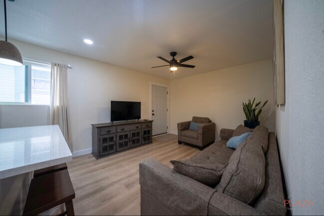 Foto del edificio - 329 Beaumont Ct