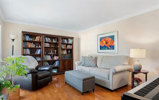 Foto del edificio - 9802 Tamarisk Pkwy