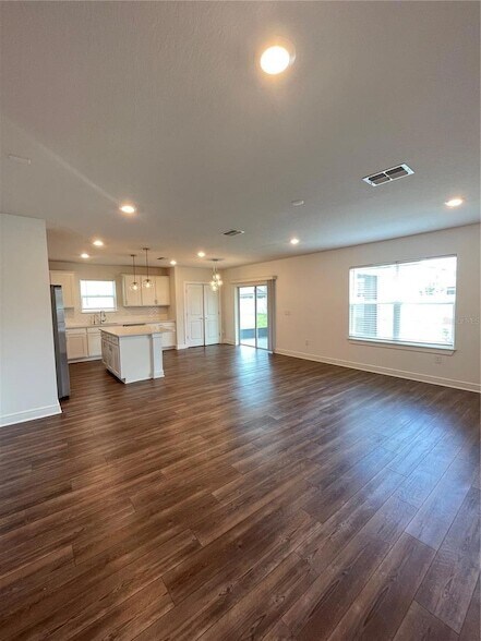 Foto del edificio - 30555 Thunderbird Dr