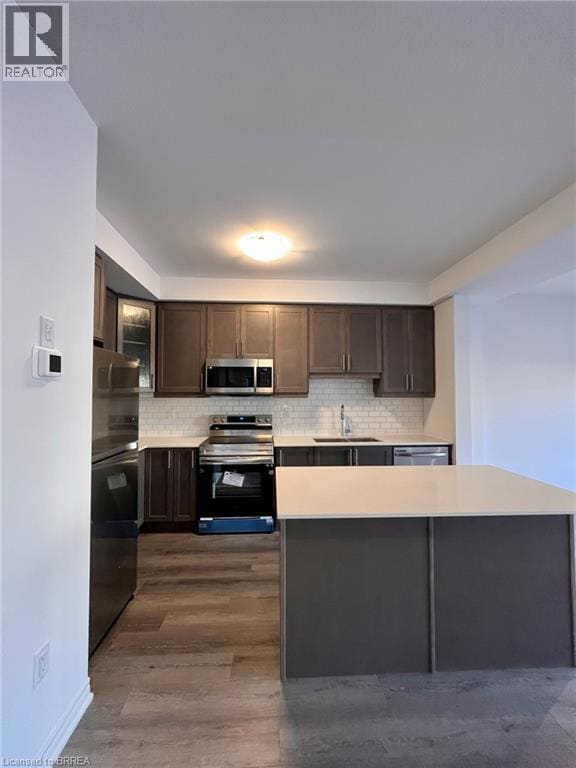 Building Photo - 461 Blackburn Dr