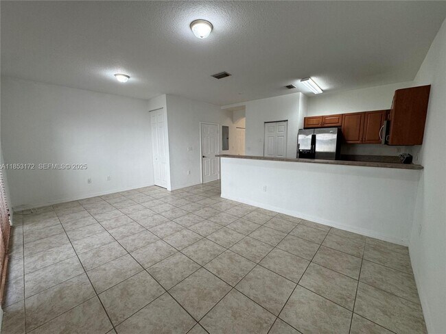 Foto del edificio - 14046 SW 49th St