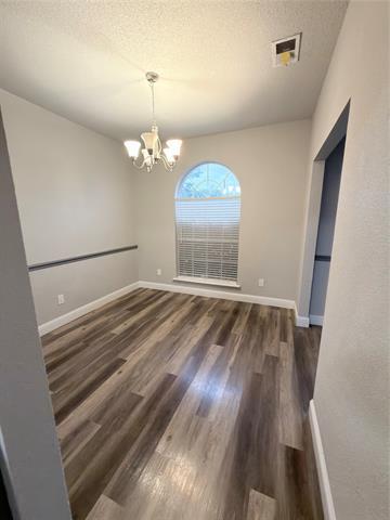 Foto del edificio - 807 Burr Oak Dr