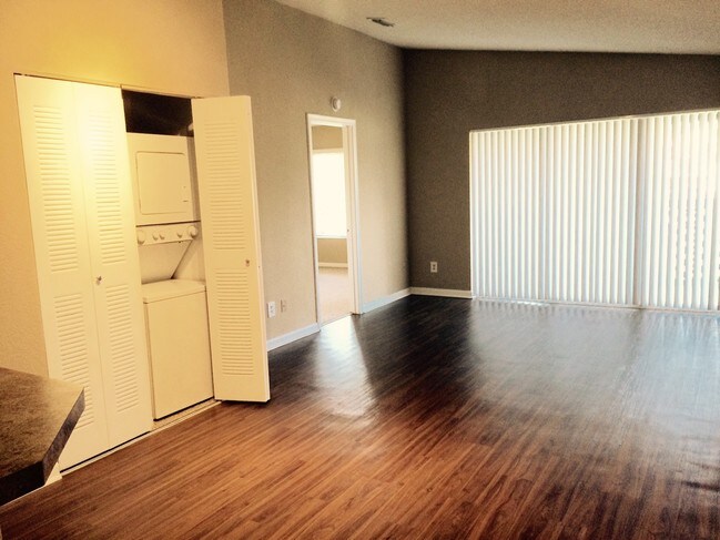 Building Photo - 566401 Arbor Club Way