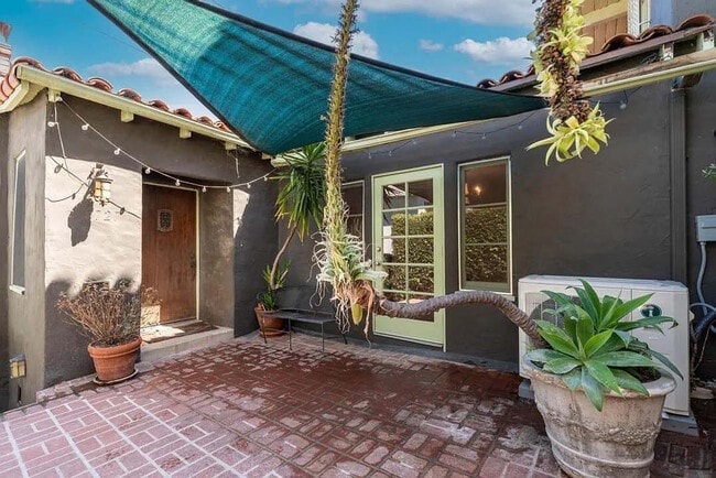 Building Photo - 3727 Arbolada Rd