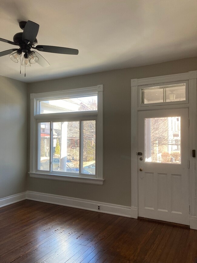 Fotografía del edificio - 2221 Oakland Ave, Apt A