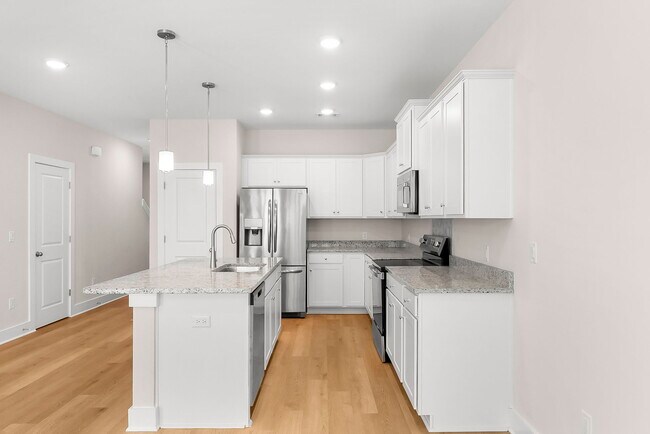 Building Photo - 219 Skylah Ln