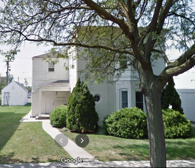 213 Elm St, Wyandotte, MI 48192 Apartments in Wyandotte, MI