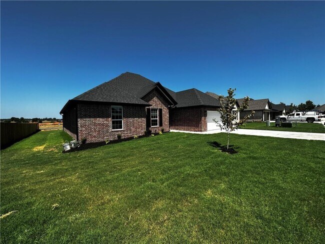 Foto del edificio - 2401 Abbott Ln