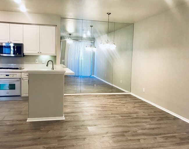 10766 Sabre Hill Dr Unit 157, San Diego, CA 92128 Condo for Rent in San Diego, CA