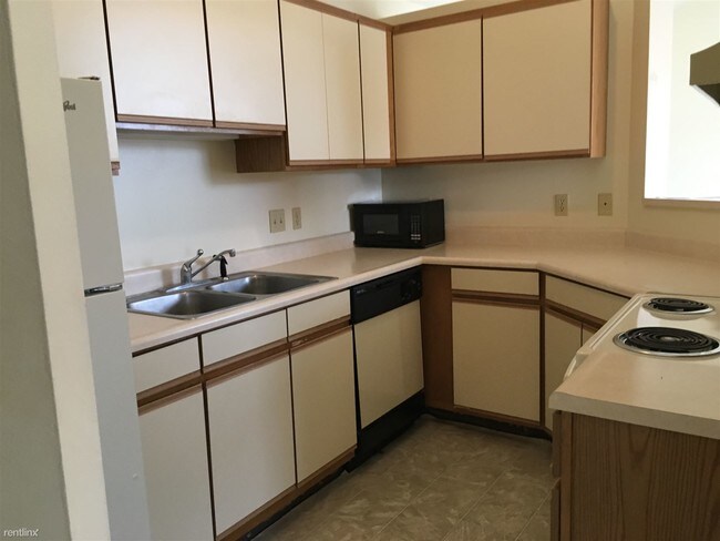 Building Photo - 228 Brookwood Dr