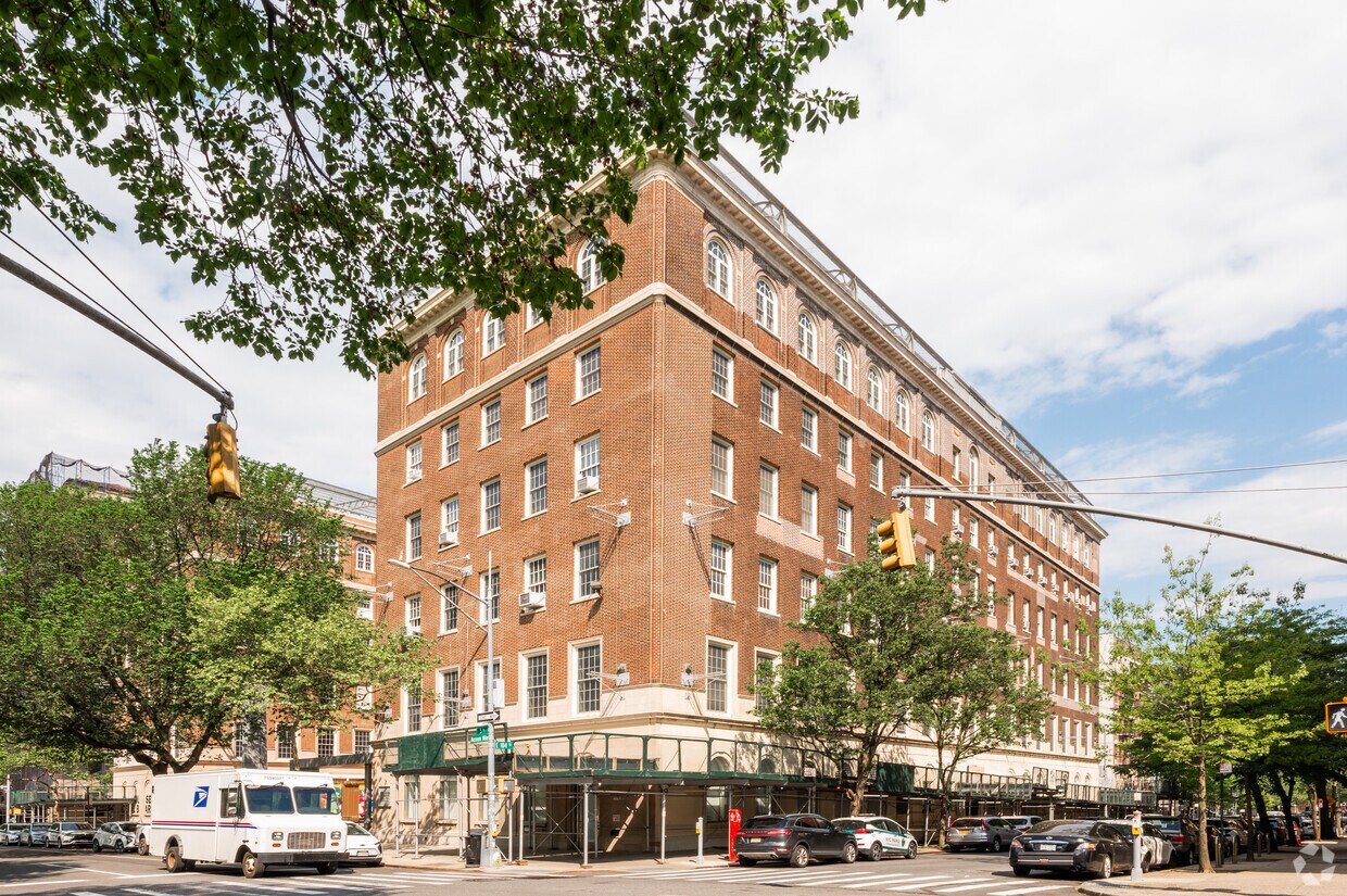 Fotografía del edificio - 1 E 104th St