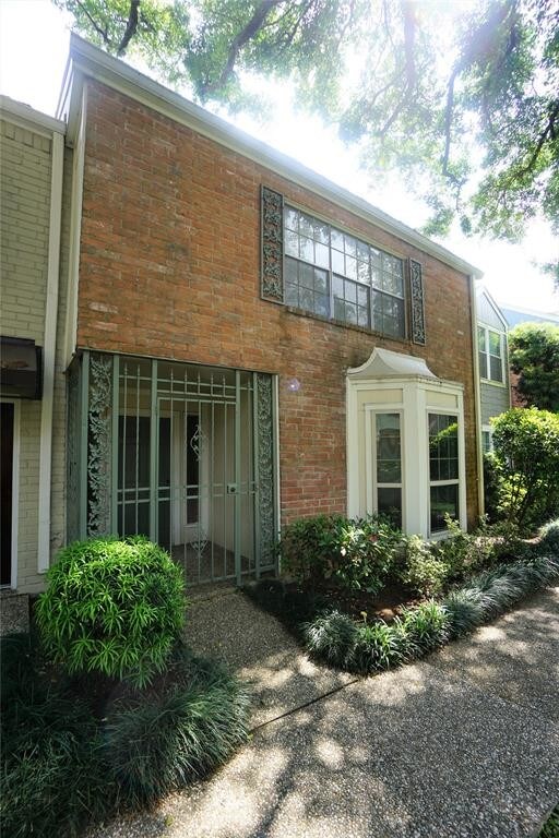 Foto del edificio - 1551 W Sam Houston Pkwy S