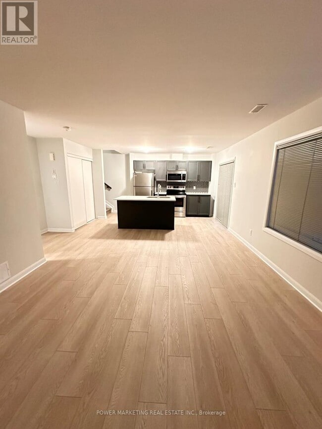 Building Photo - 701 Amberwing Private