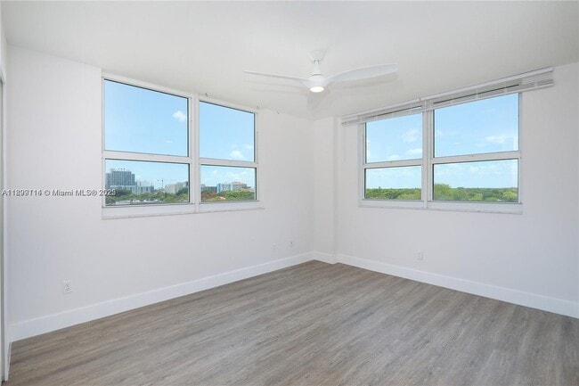 Building Photo - 2665 SW 37th Ave