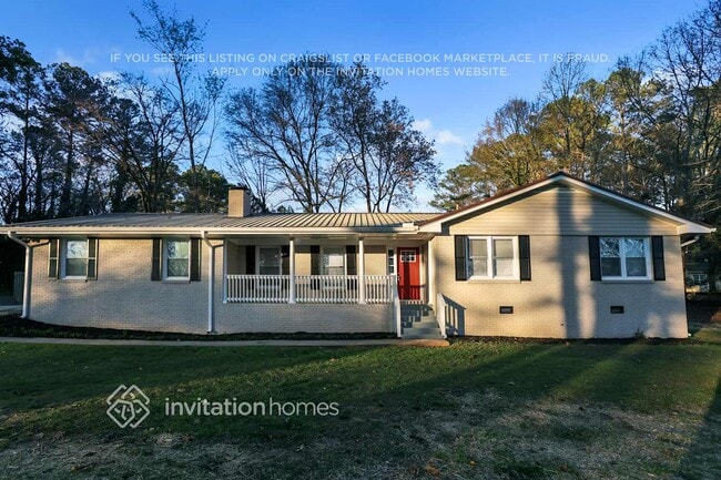 Building Photo - 5 Fern Cir