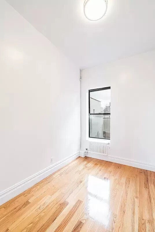 Building Photo - 122 Norfolk Street