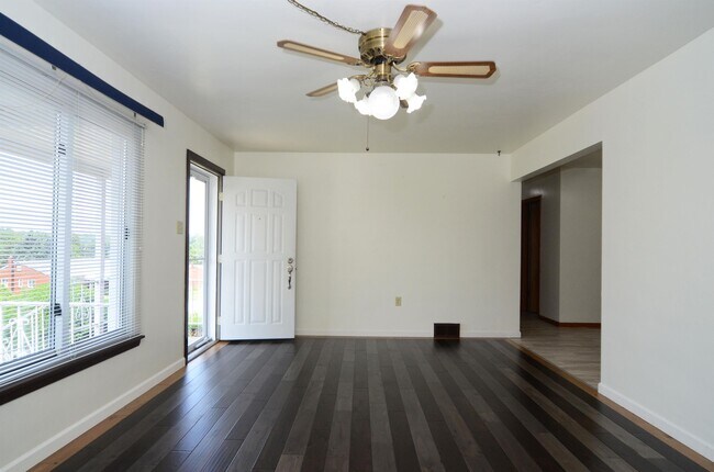 Building Photo - 5260 Webb St