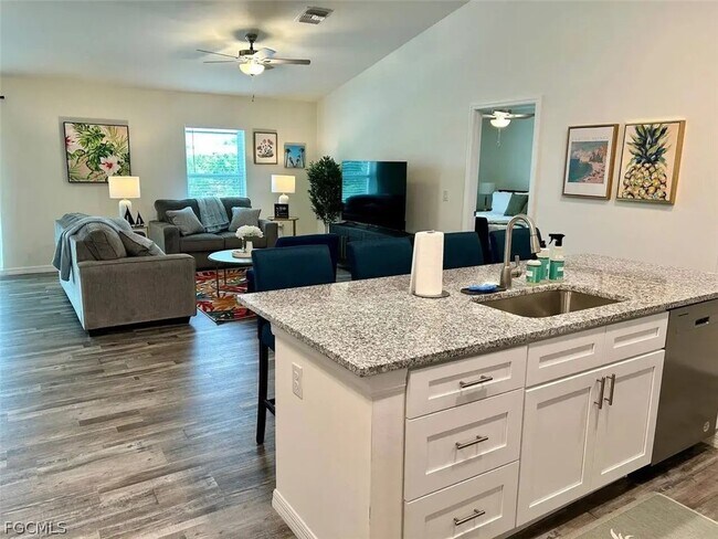 Foto del edificio - 2716 NW Embers Terrace