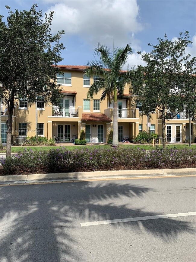 Building Photo - 1044 SW 147th Ave